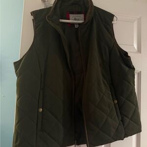 G.H. Bass & Co. Dark Green Quilted Vest